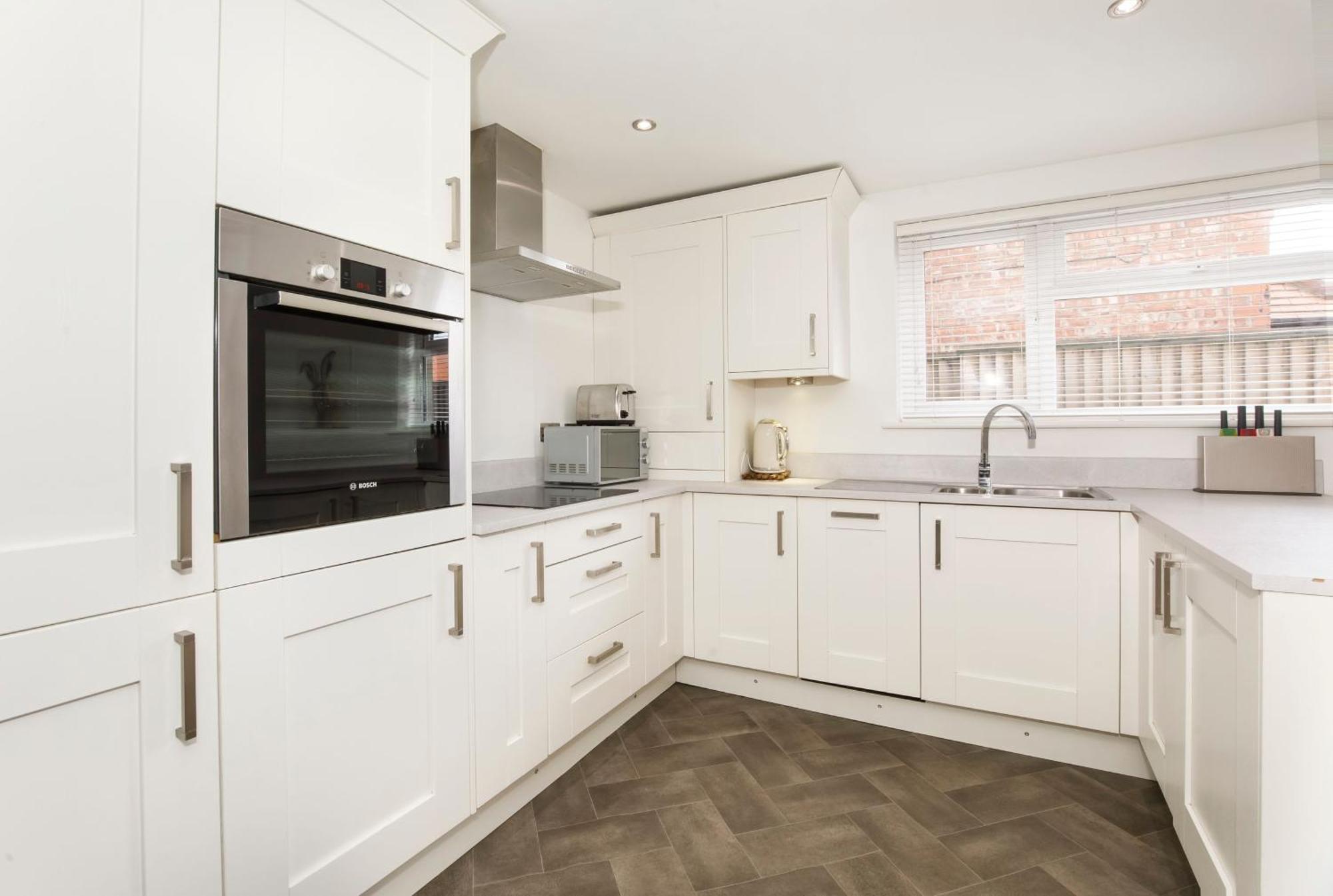 White House Apartments-Free Parking 1 Car Per Apartment York Exterior foto